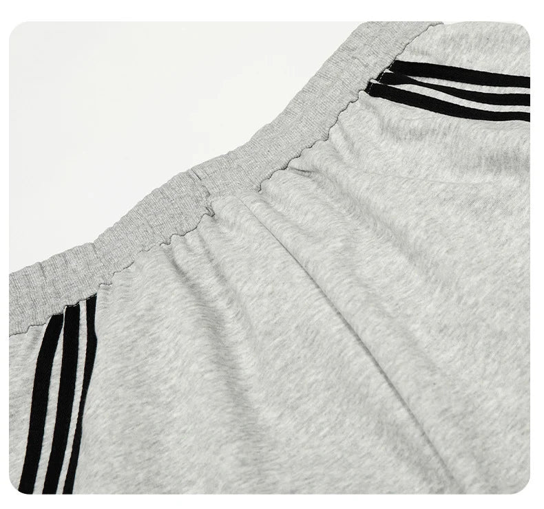 BOLD WIDE-LEG CARGO PANTS IN BLACK OR WHITE