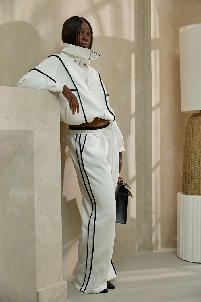 ZIPPED TRACKSUIT TOP IN WHITE